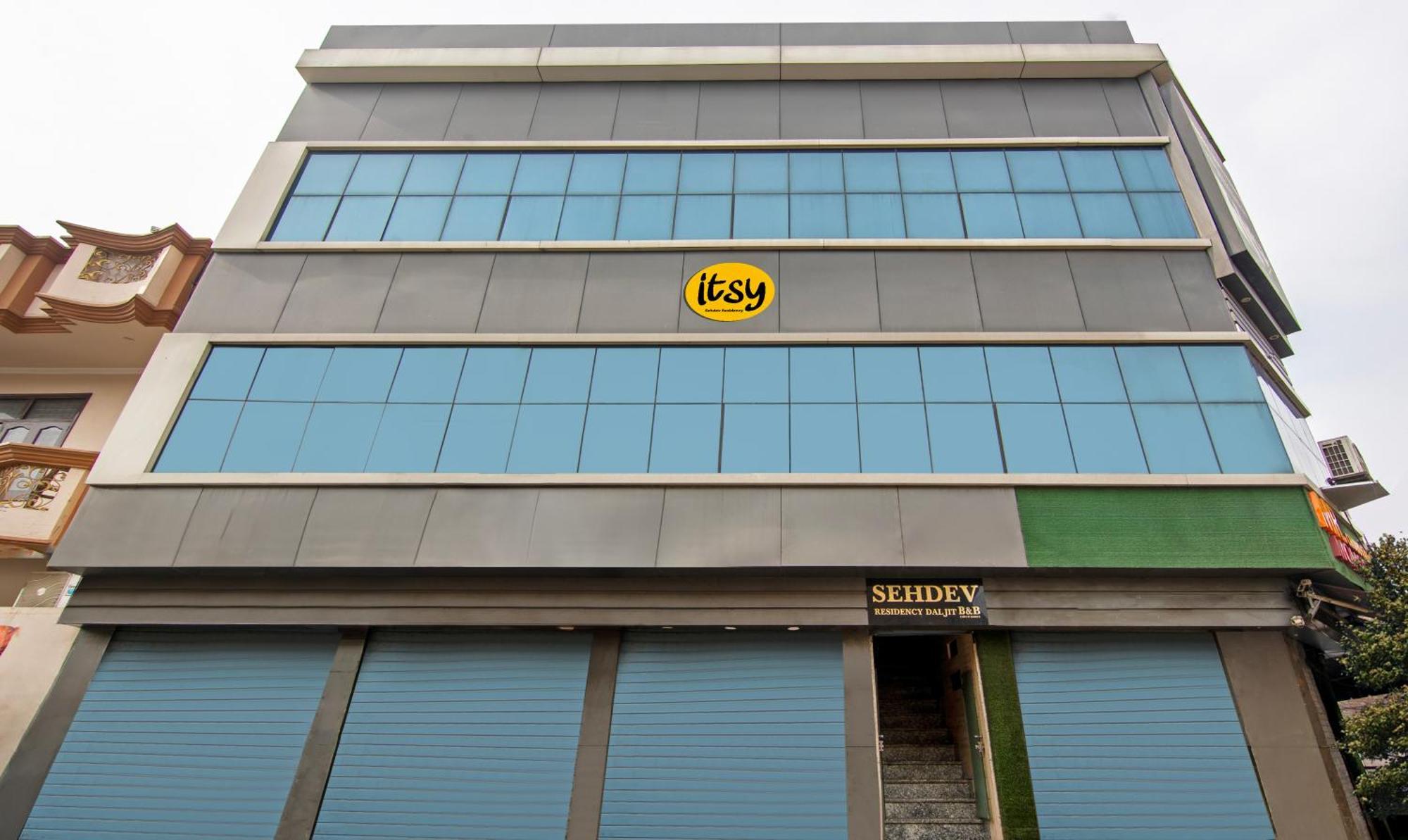Itsy Hotels Sehdev Residency, Near Golden Temple Amritsar Exteriör bild